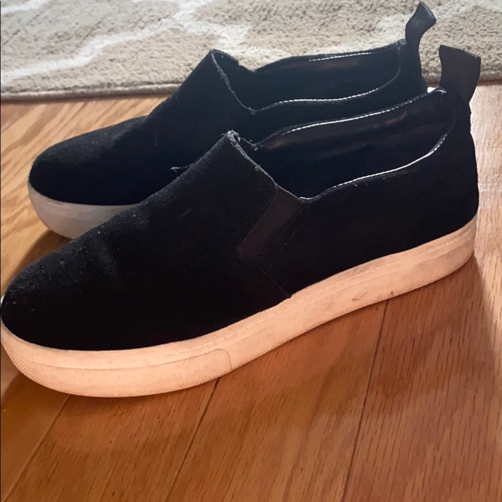 Circus 8.5 black suede slip on sneakers